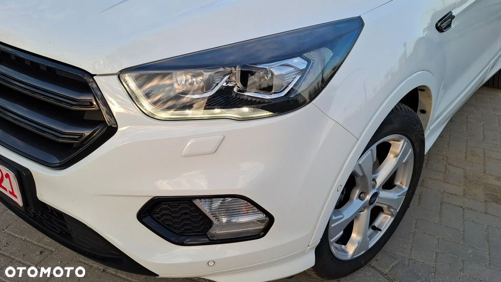 Ford Kuga 1.5 EcoBoost 2x4 ST-Line - 23