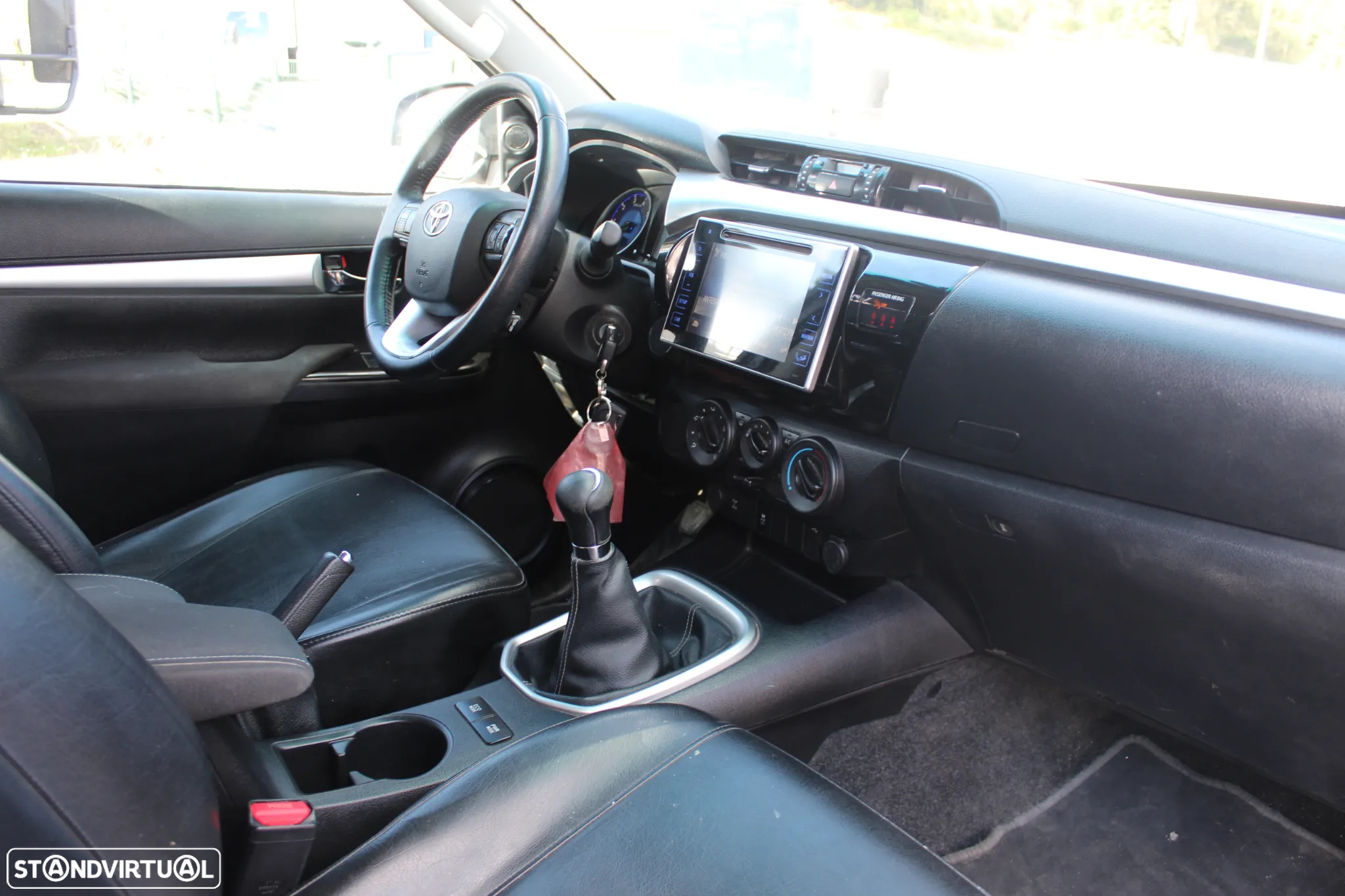 Toyota Hilux 2.4 D-4D 4WD CD Tracker - 9