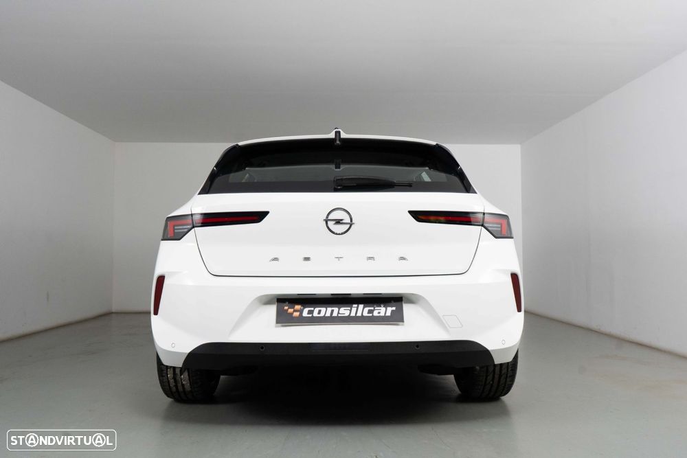 Opel Astra 1.2 T Edition Aut. - 4