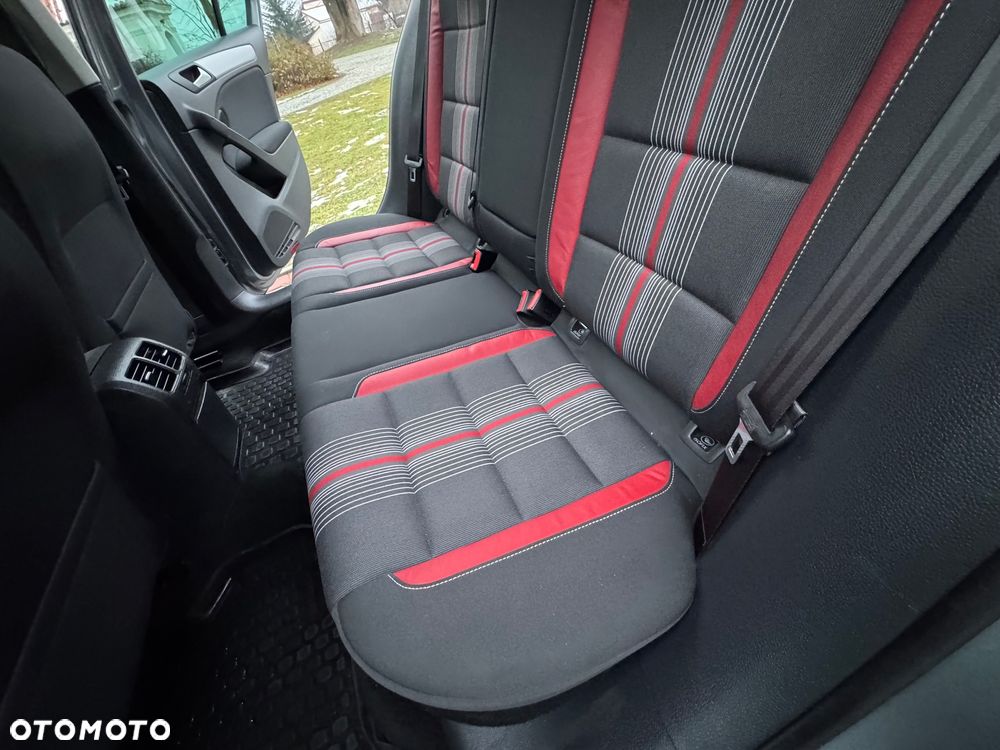 Volkswagen Golf - 19