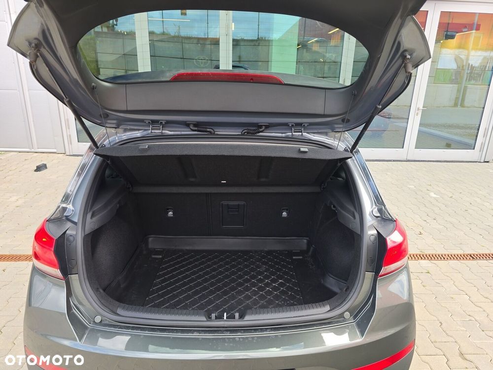 Hyundai i30 1.5 T-GDI 48V Smart - 14