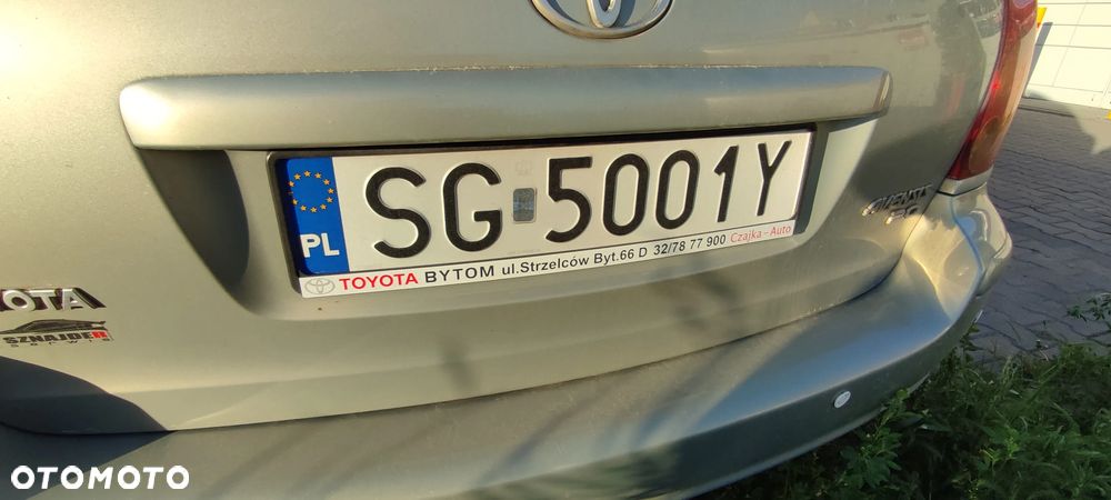 Toyota Avensis 2.0 VVT-i High - 11