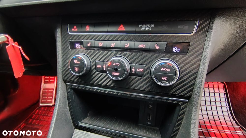 Seat Leon 2.0 TDI FR Black S&S - 15