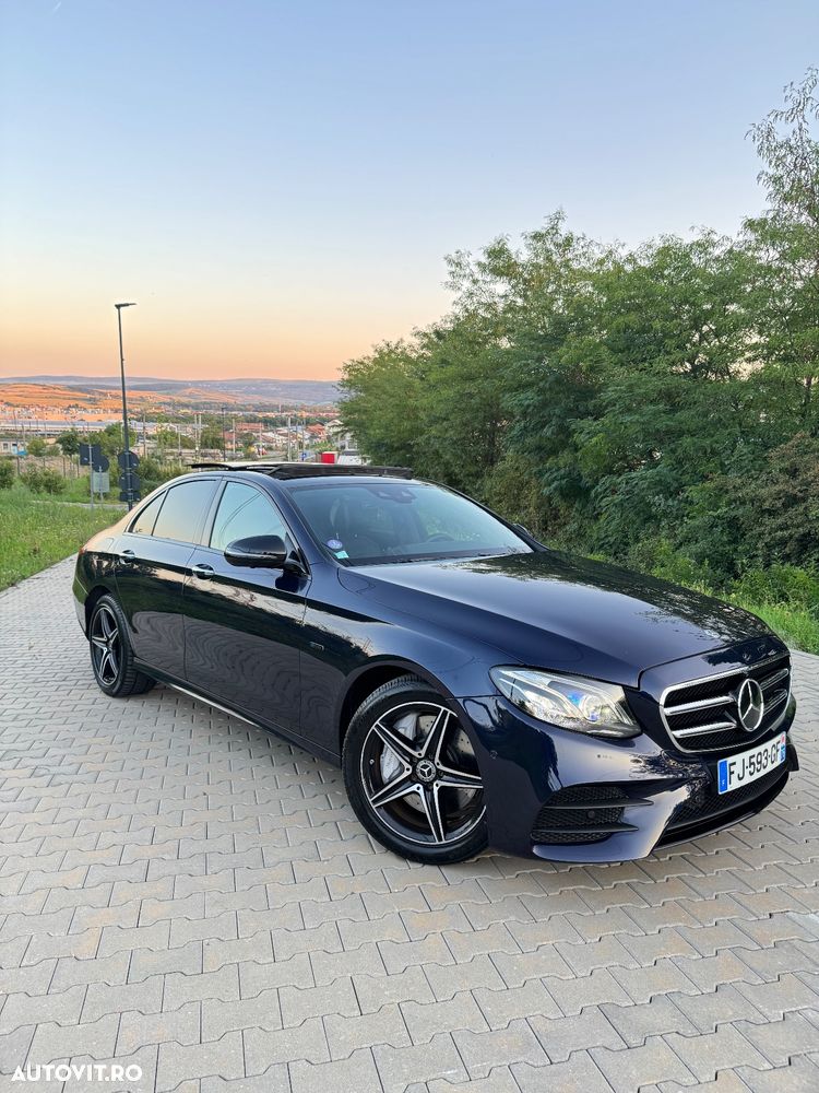 Mercedes-Benz E 300 de 9G-TRONIC AMG Line - 2