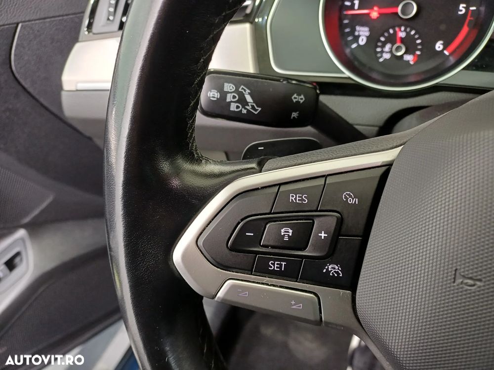 Volkswagen Passat 2.0 TDI SCR DSG Elegance - 13