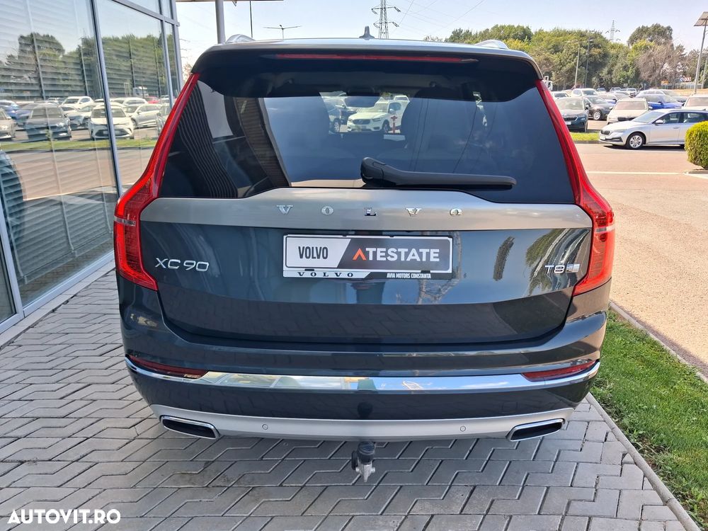 Volvo XC 90 - 8