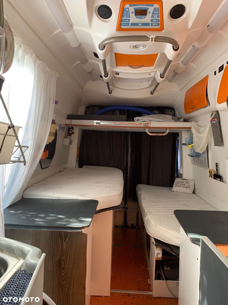 Mercedes-Benz Sprinter - 8