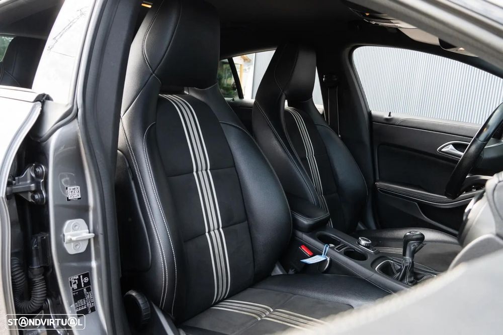 Mercedes-Benz CLA 180 d Shooting Brake AMG Line - 9