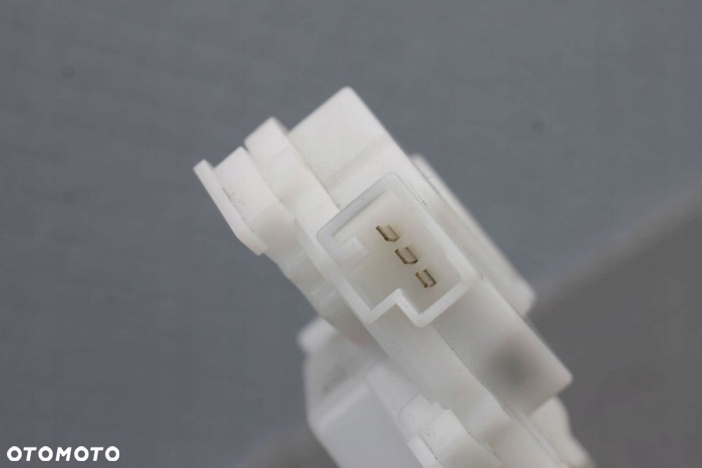 zamek klapy bagażnika tył mitsubishi eclipse cross 2017- - 6