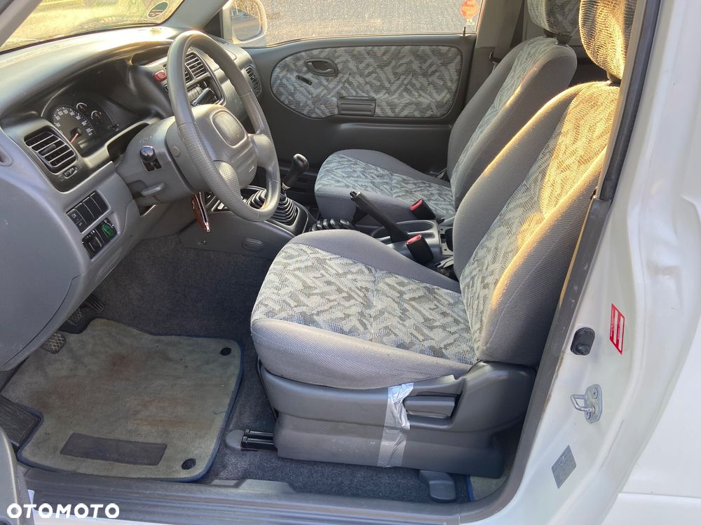 Suzuki Grand Vitara - 28