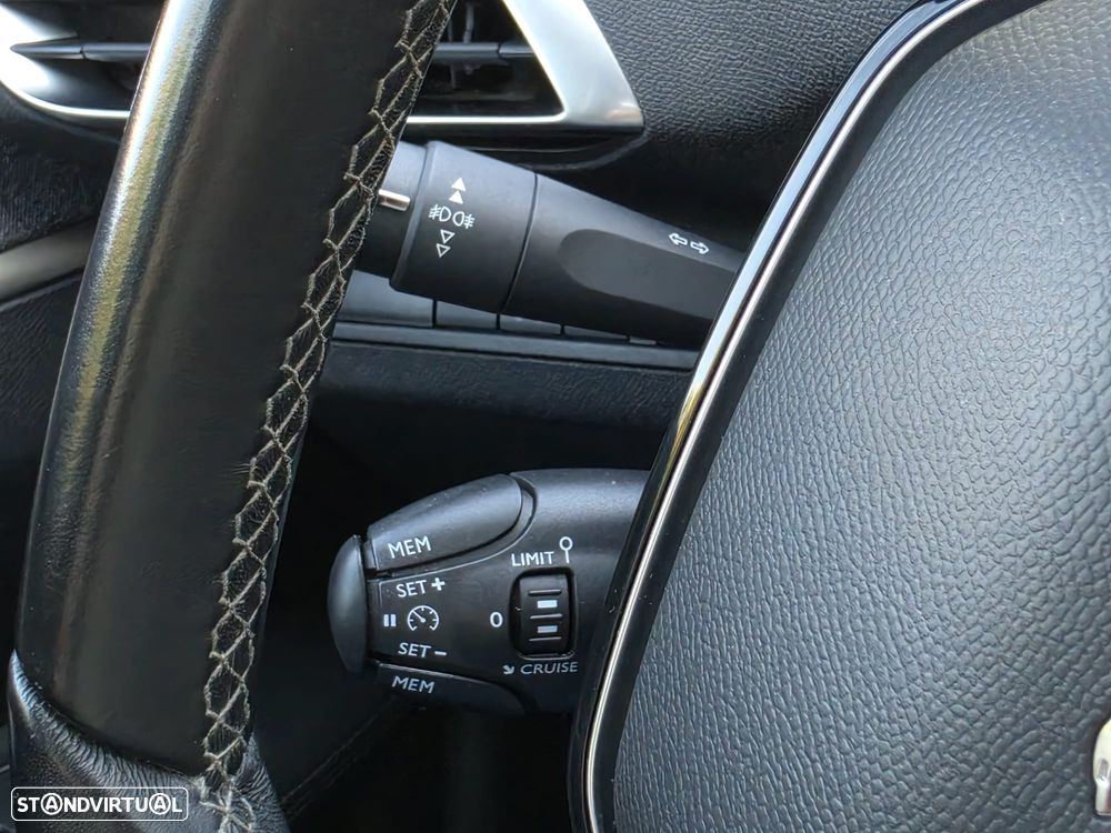 Peugeot 3008 PureTech 130 Stop & Start Allure - 28
