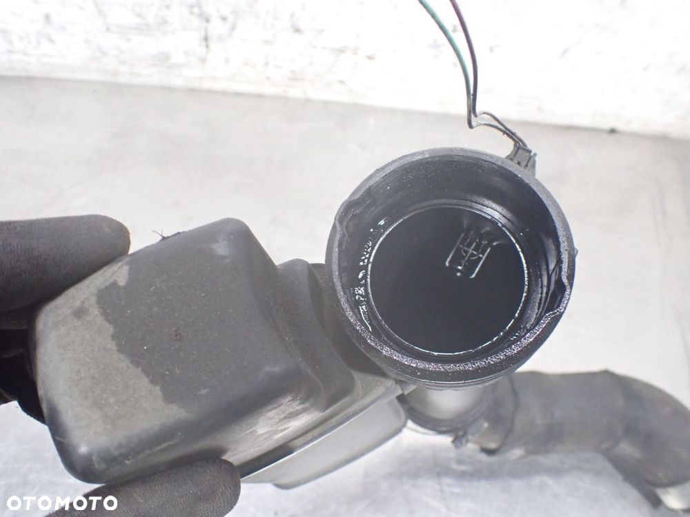 PRZEWÓD POWIETRZA MERCEDES-BENZ W211 E220 2.2 - 4