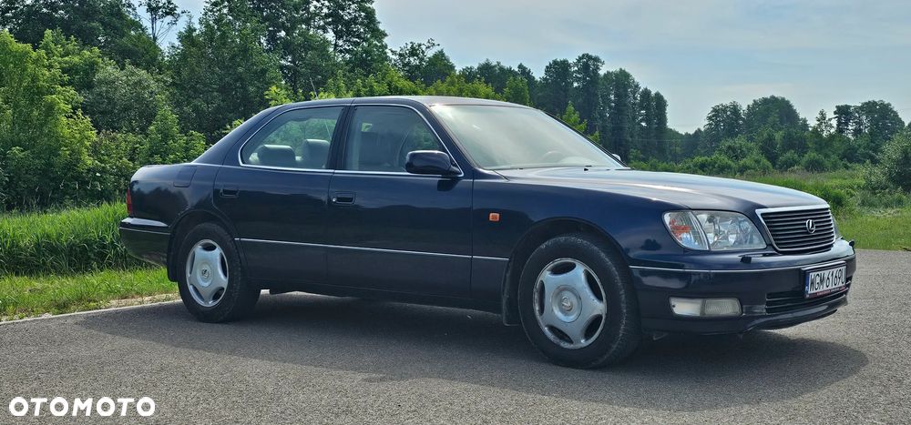 Lexus LS - 3
