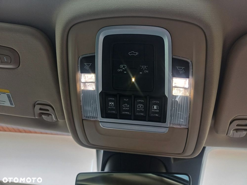 Dodge RAM 5.7 4x4 - 22