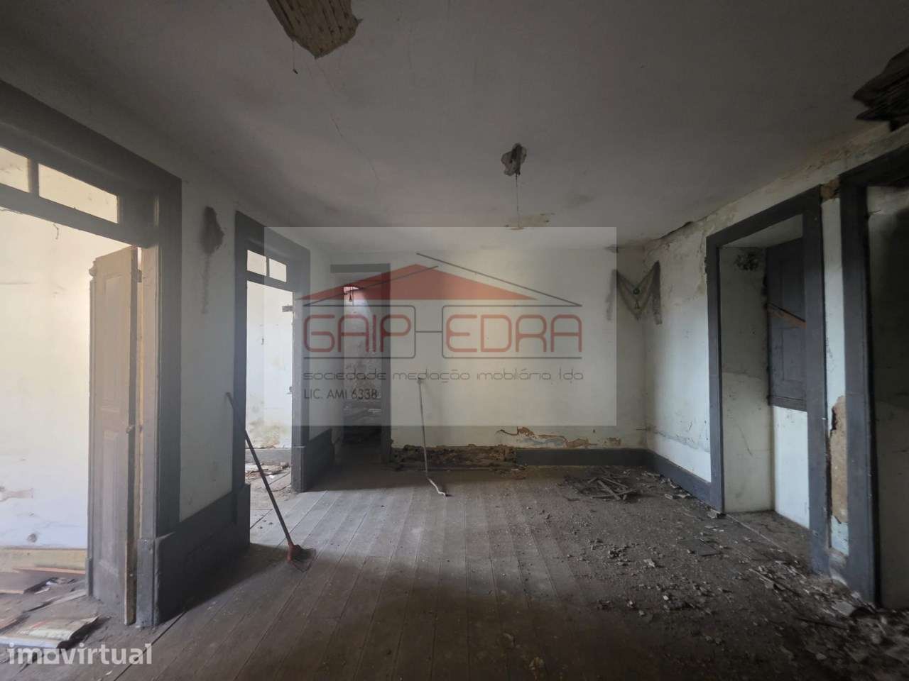Moradia térrea com terreno 140 000 € em Esmoriz para restauro - Grande imagem: 3/16