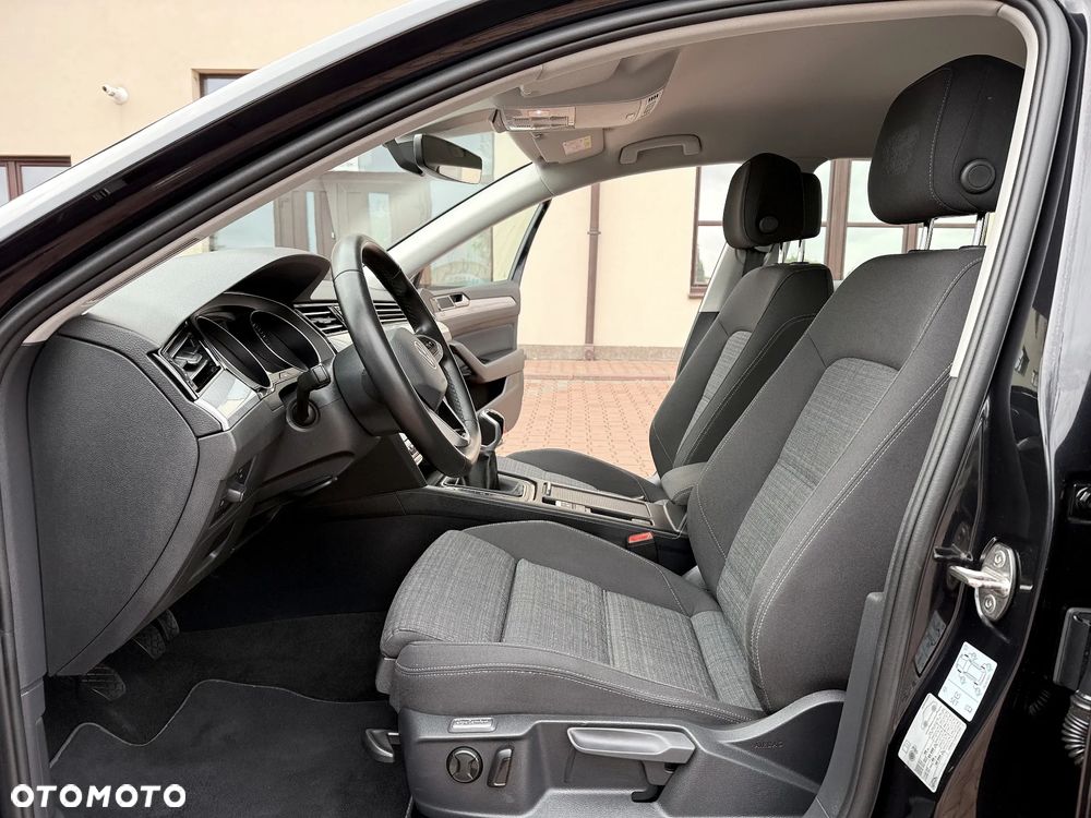 Volkswagen Passat 1.5 TSI EVO Elegance - 22