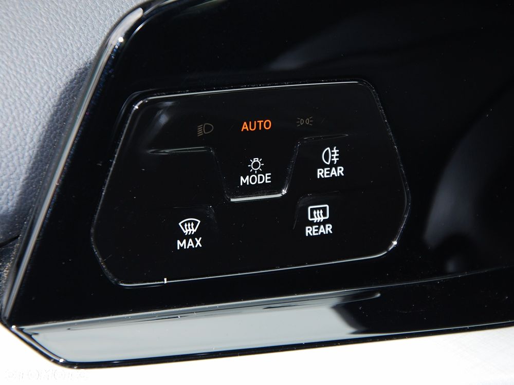 Volkswagen Golf 1.5 TSI EVO Life - 35