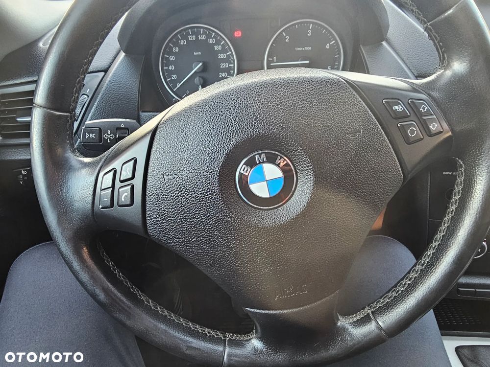 BMW X1 xDrive18d xLine - 19