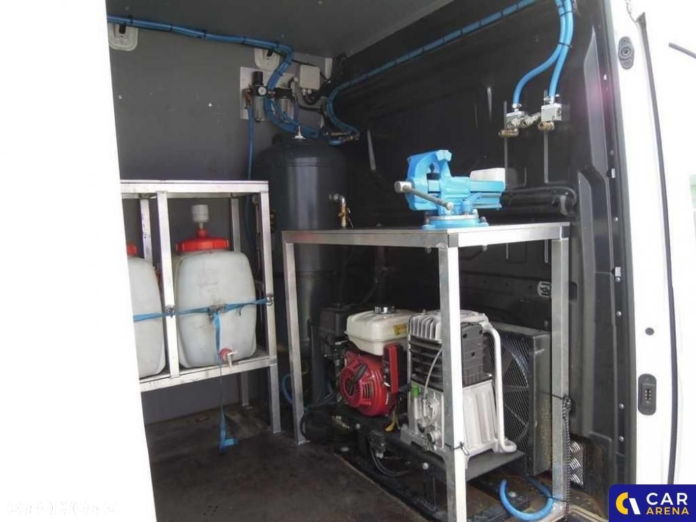 Volkswagen Crafter - 31