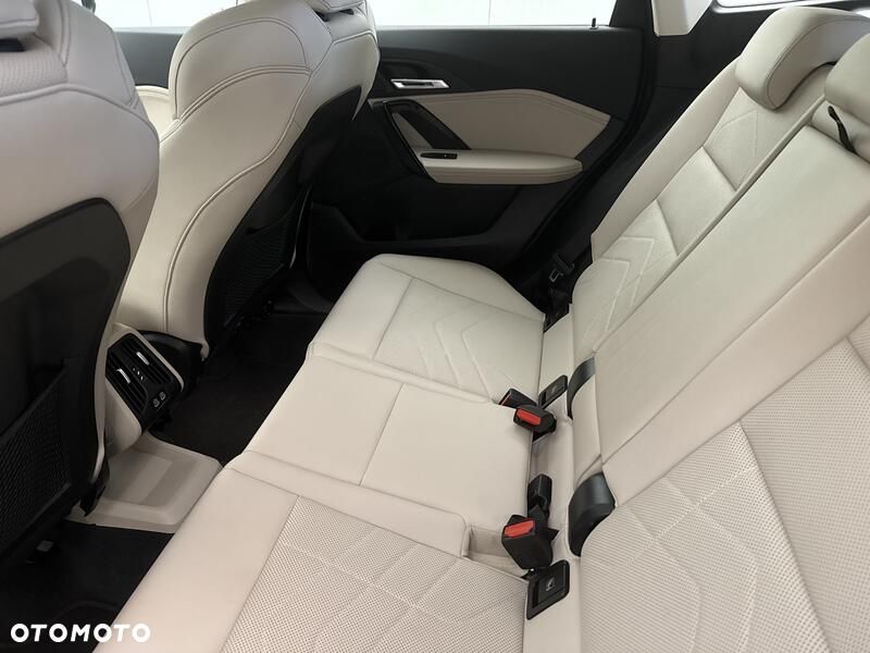BMW X1 xDrive23d mHEV - 20