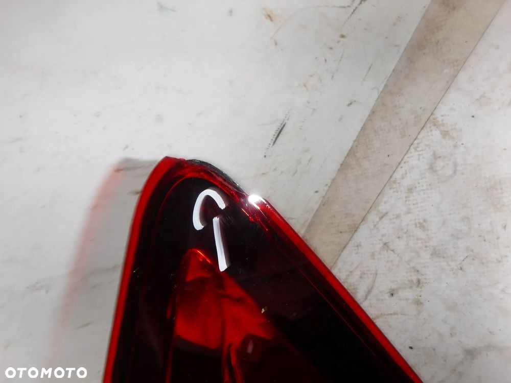 skoda qodiaq lampa tył prawa nowa oryginał z uszkodz - 6