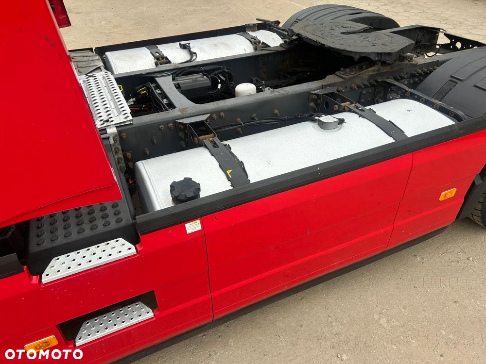 Volvo FH 460 AUTOMAT / HALOGENY ORUROWANIE / FULL SPOJLERY / OBRTOWE SIEDZENIE / KSENONY / LED / POLSKI SALON / PRZEBIEG 995 TYS. KM / EURO 6 / 2014 ROK !! - 12