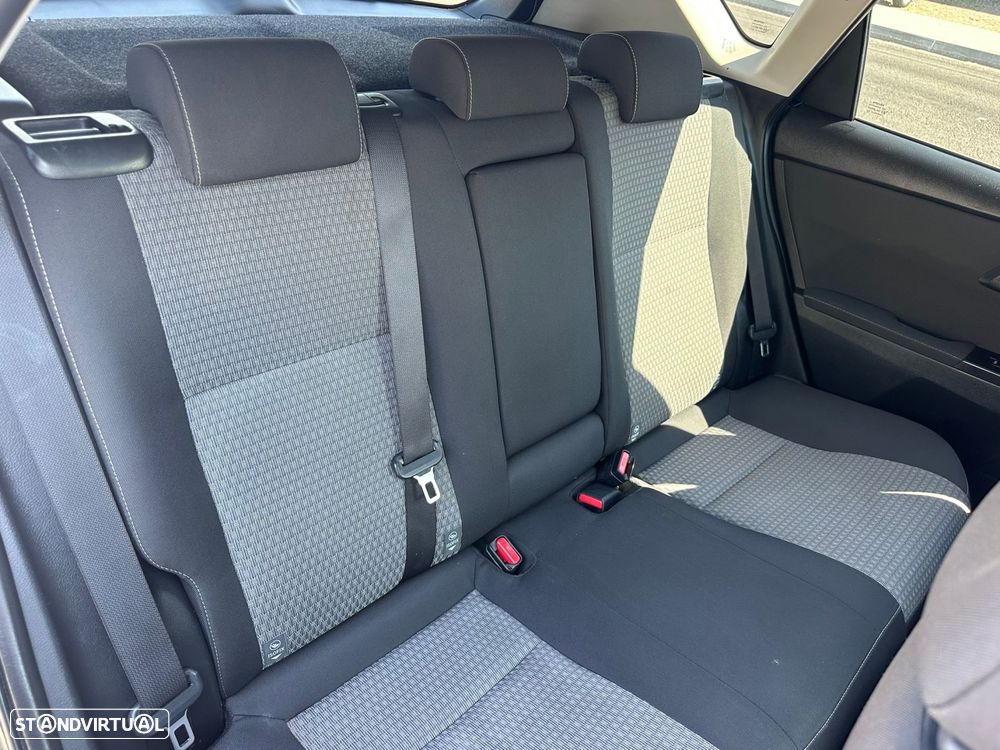 Toyota Auris - 12