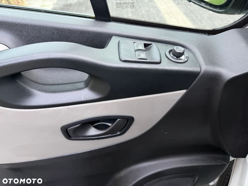 Renault Trafic - 18