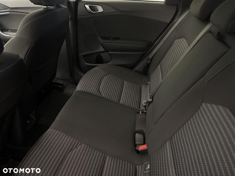 Kia Ceed 1.5 T-GDI M DCT - 20