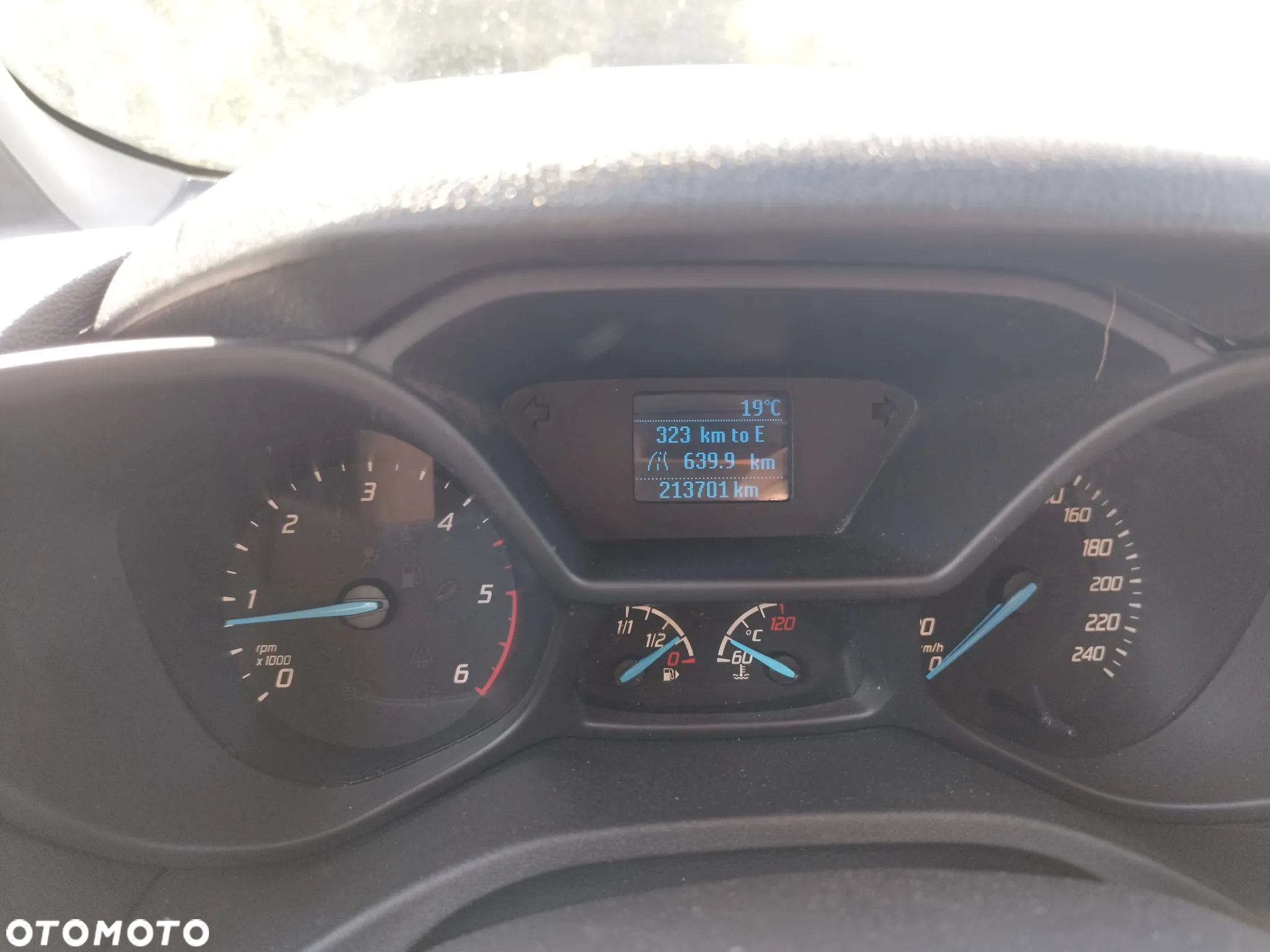 Ford Connect - 17
