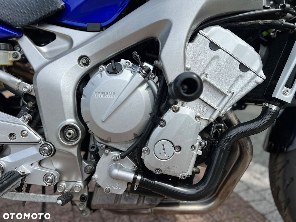 Yamaha FZ6 - 7