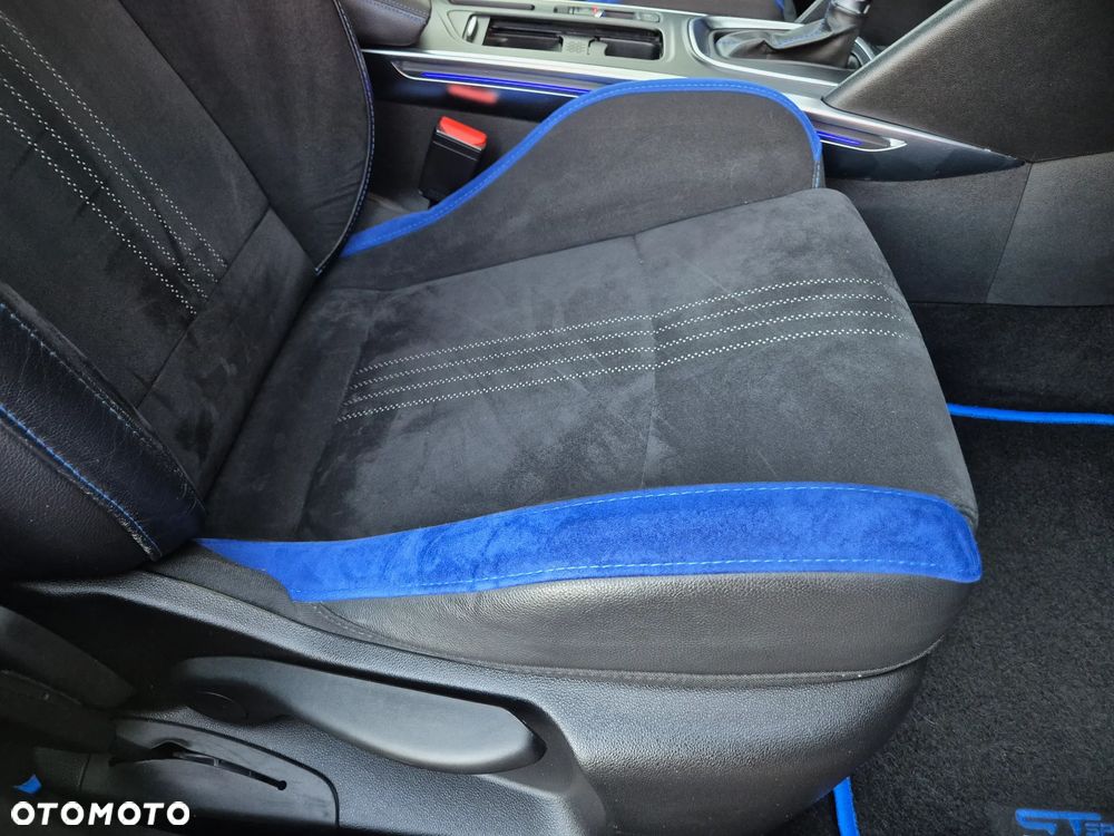 Renault Megane ENERGY TCe 205 EDC GT - 39