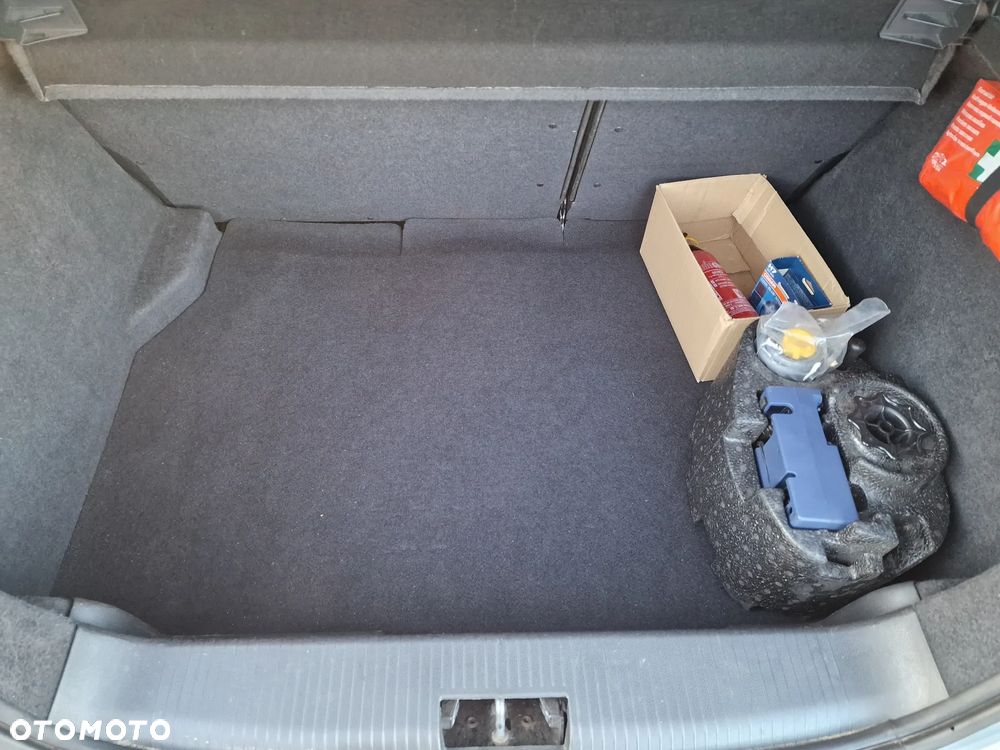 Opel Astra 1.6 Edition Plus - 28