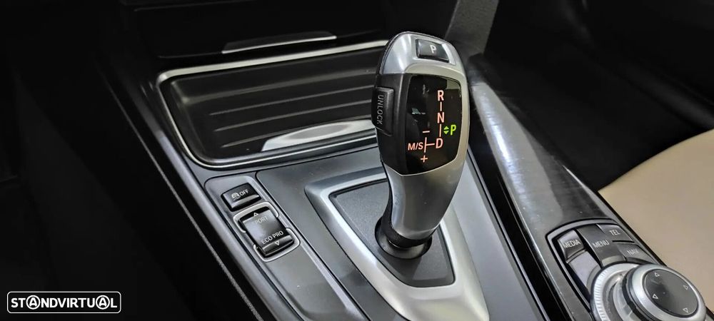 BMW 318 d Auto Line Luxury - 39