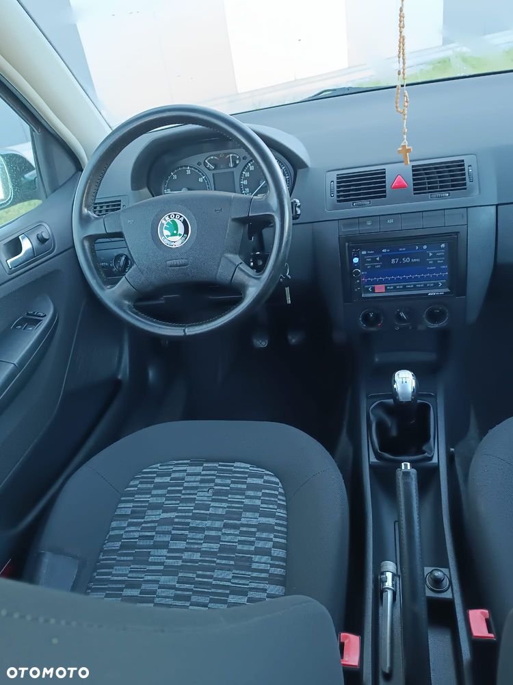 Skoda Fabia - 13