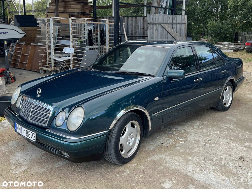 Mercedes-Benz Klasa E 290 T TD Elegance - 13