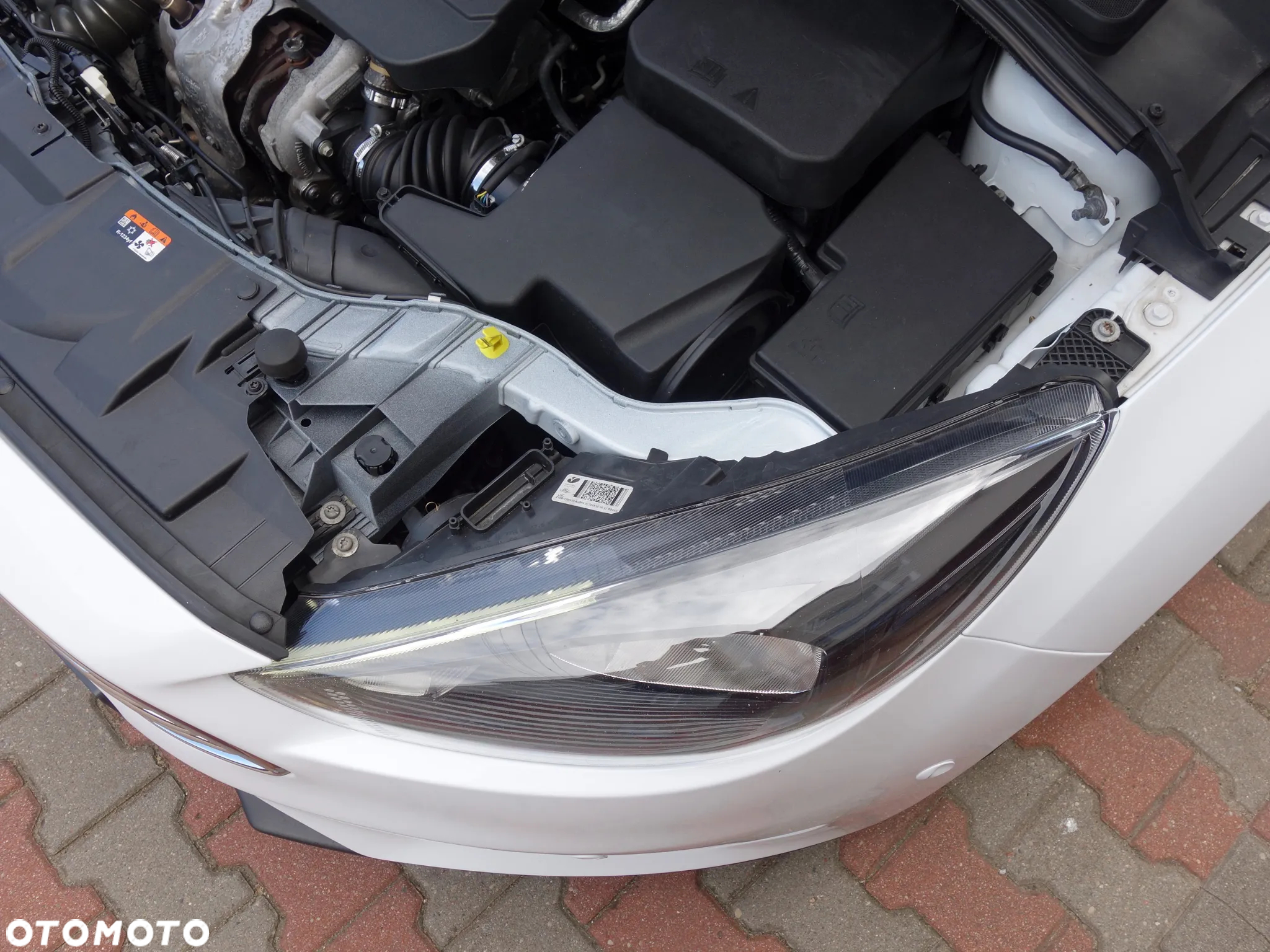 Ford Focus Turnier 1.5 EcoBlue Start-Stopp-System TITANIUM - 18