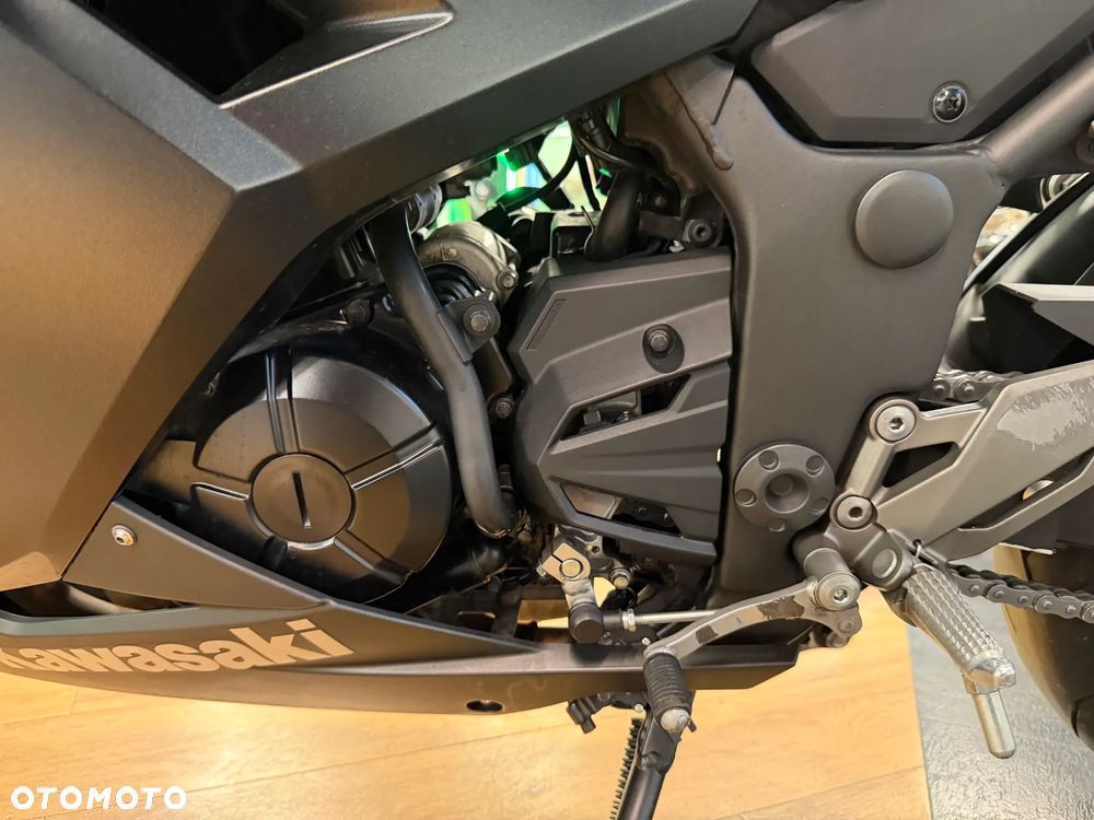 Kawasaki Ninja 300 ABS - 8