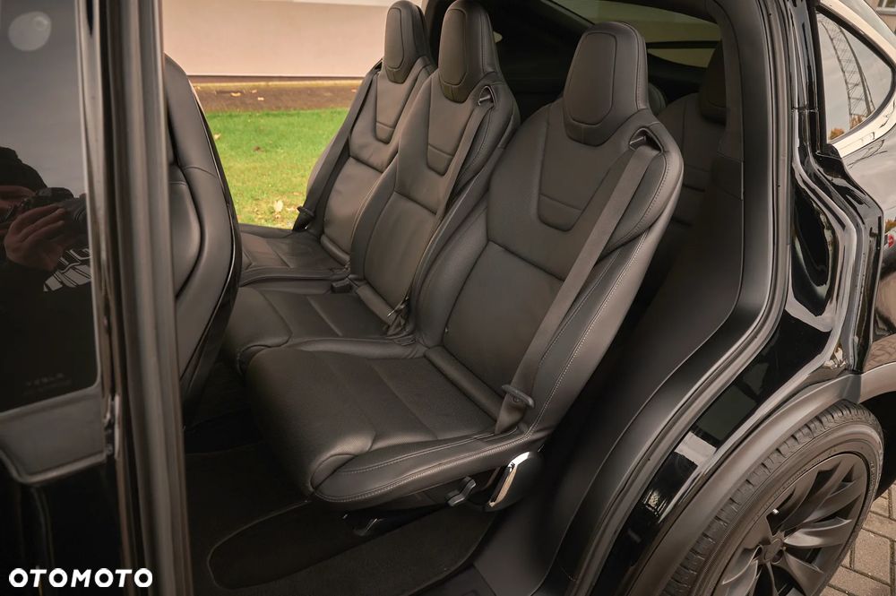 Tesla Model X 90 D - 20