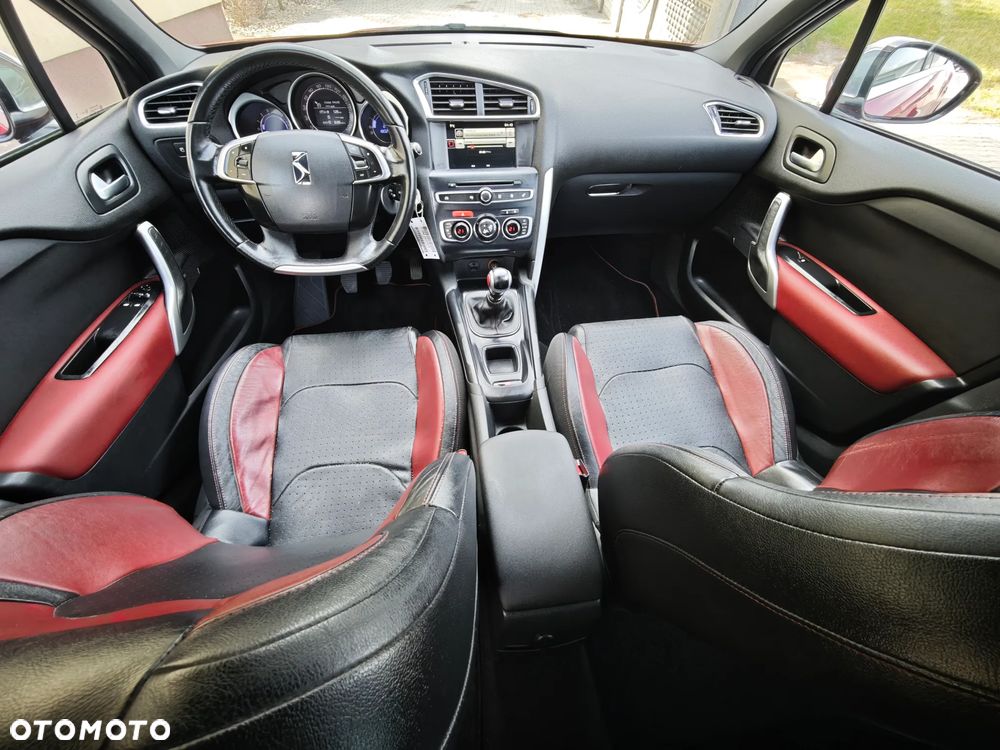 Citroën DS4 BlueHDi 150 S&S SoChic - 29