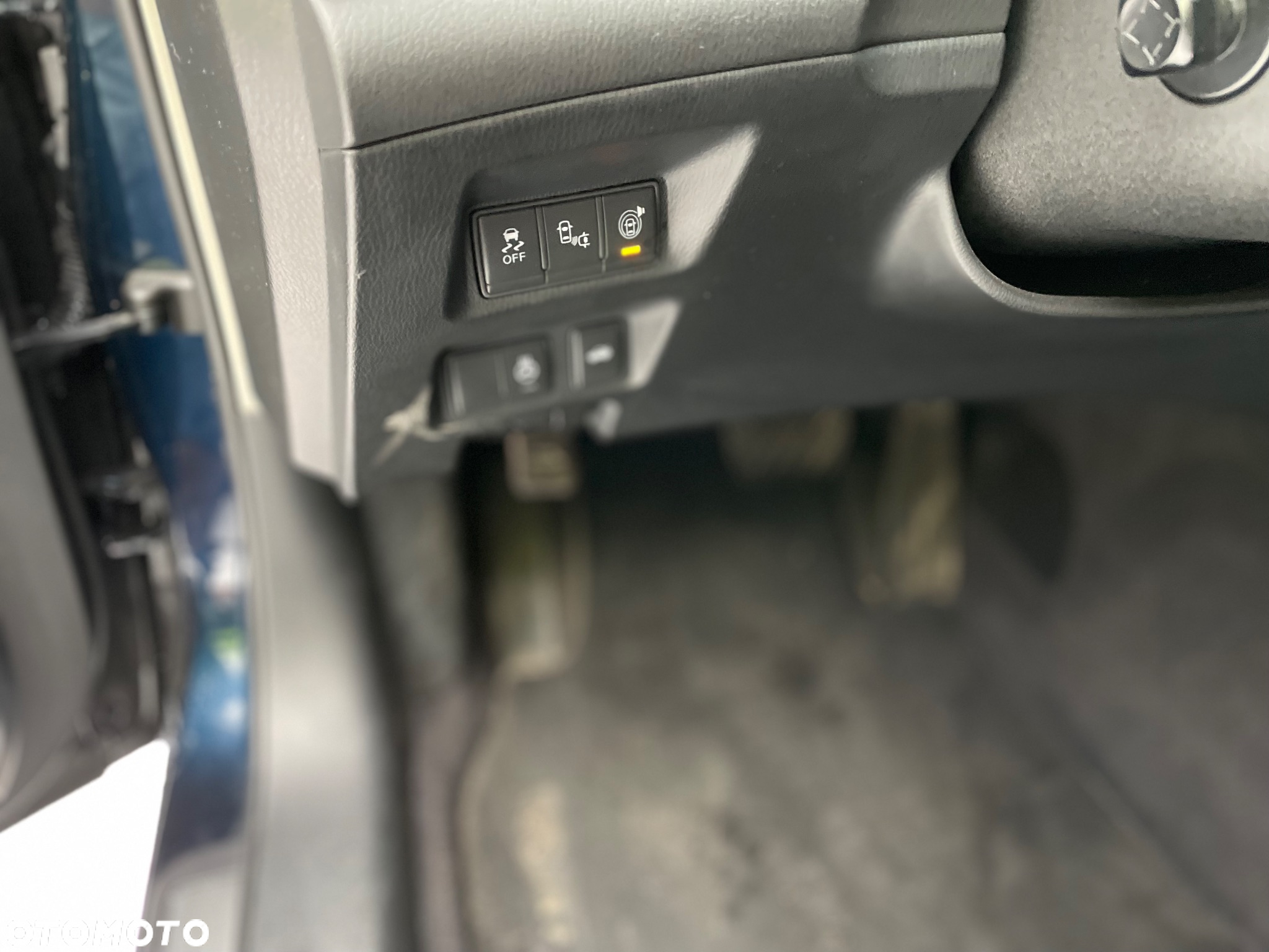 Infiniti Q70 Hybrid Premium Tech - 17