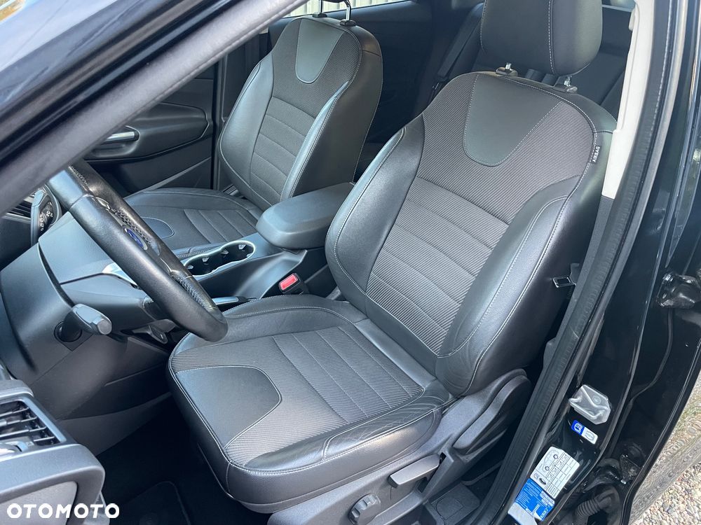Ford Kuga - 10