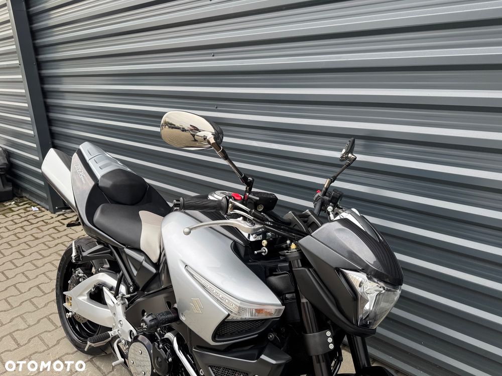 Suzuki GSX - 9