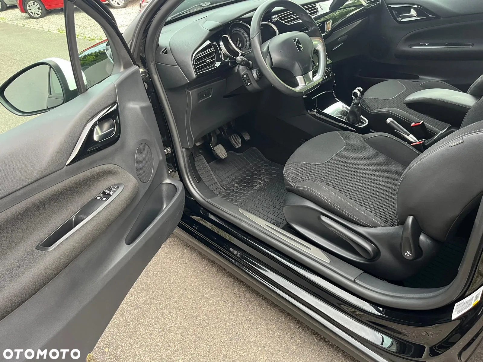 Citroën DS3 Pure Tech VTi 82 Chic - 11
