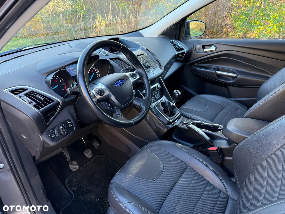 Ford Kuga 1.6 EcoBoost 2x4 Titanium - 13