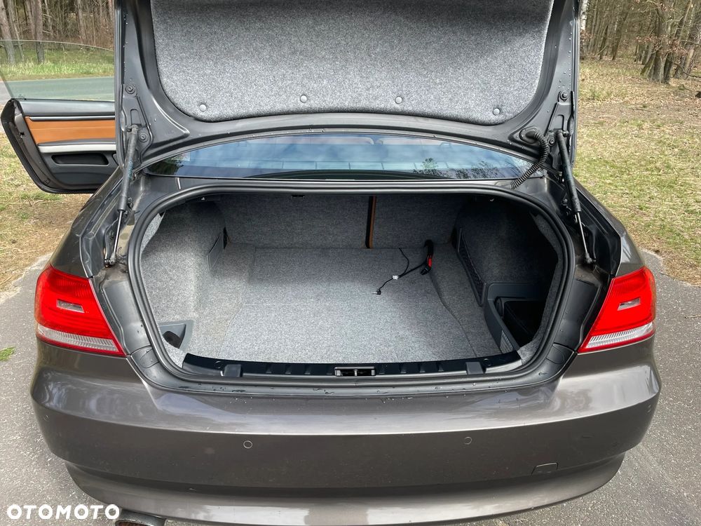 BMW Seria 3 320i Edition Exclusive - 18