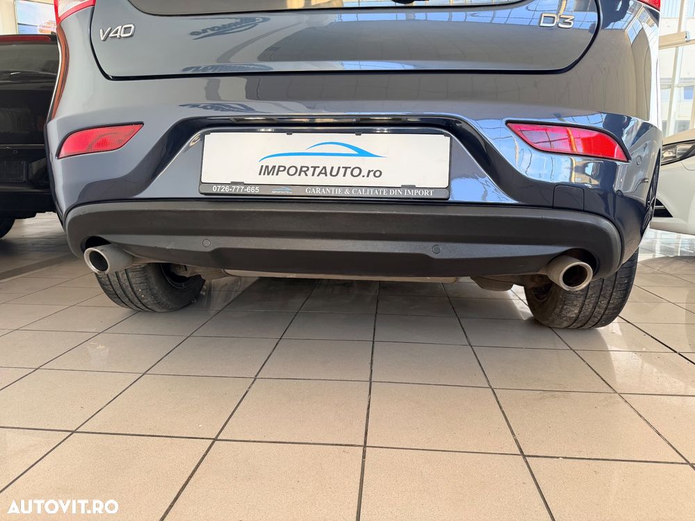 Volvo V40 D3 Geartronic Momentum - 39