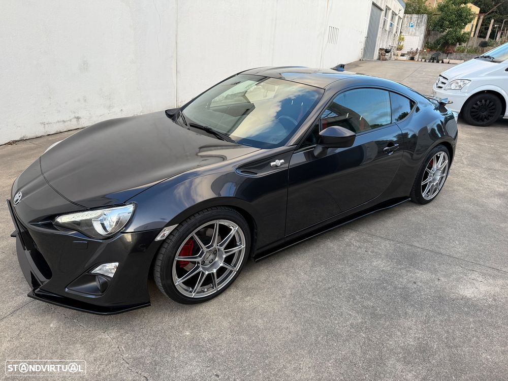 Toyota GT86 2.0D-4S Black Touch Edition - 1