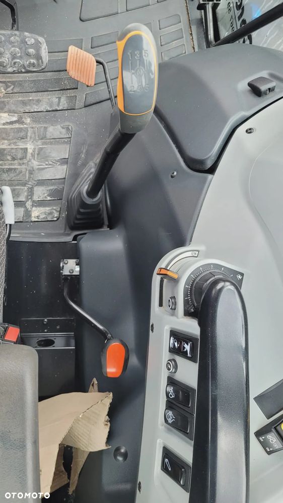 Valtra A105 Hi-Crop - 13