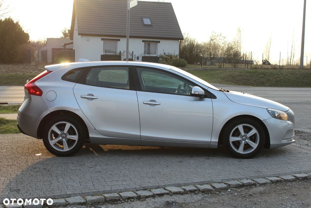 Volvo V40 D2 Summum - 4